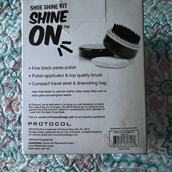Free w/any purchase! 🆕! Shoe shine kit black - Picture 2 of 2